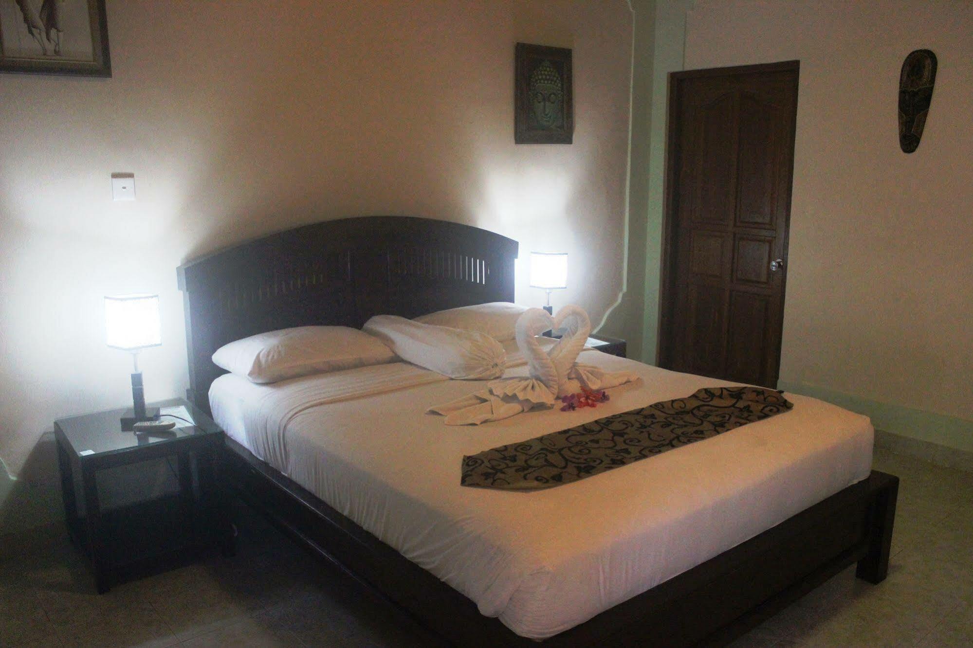 Pondok Bambu Dive Resort Candi Dasa  Exterior photo